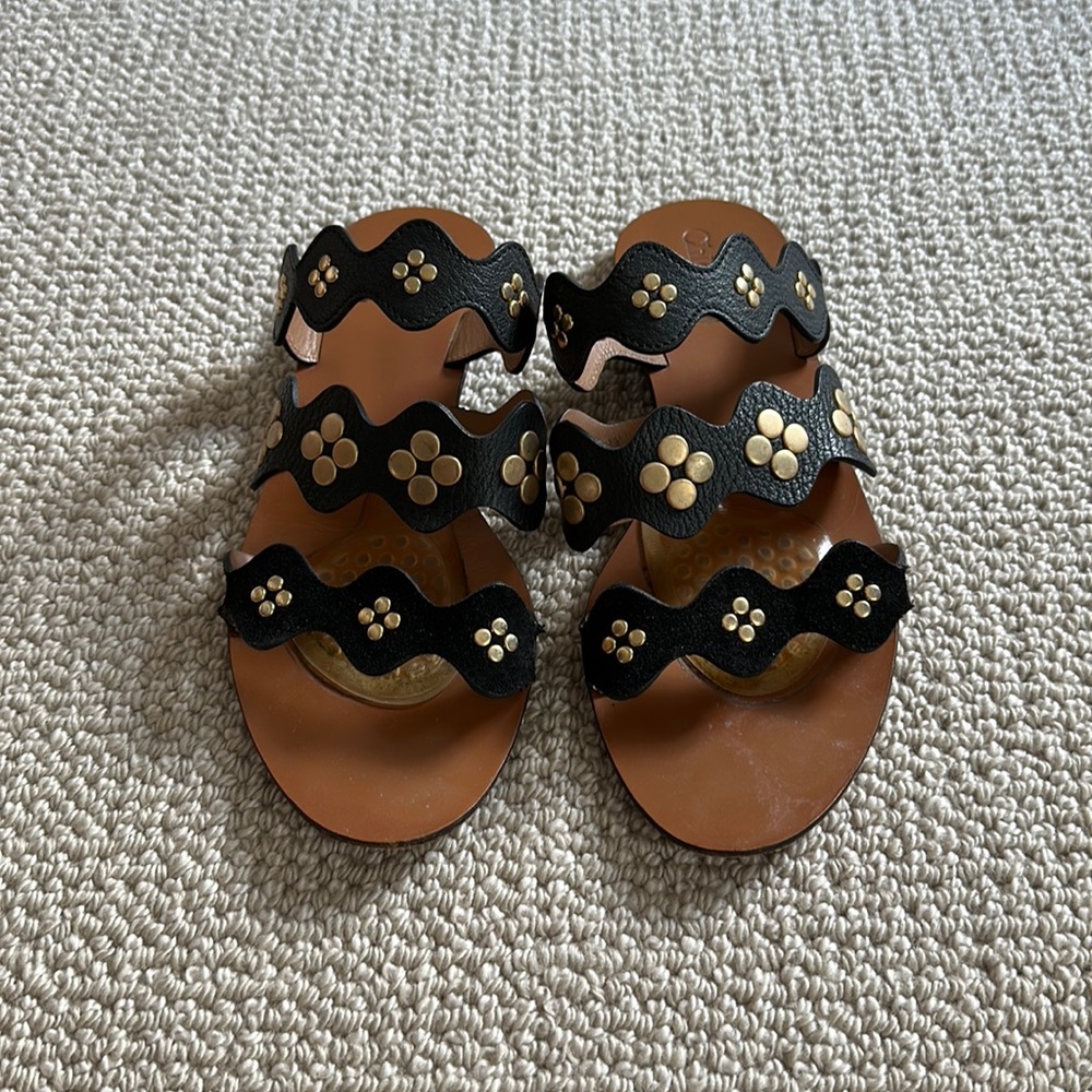 Chloe Lauren flat scalloped sandals black with gold details